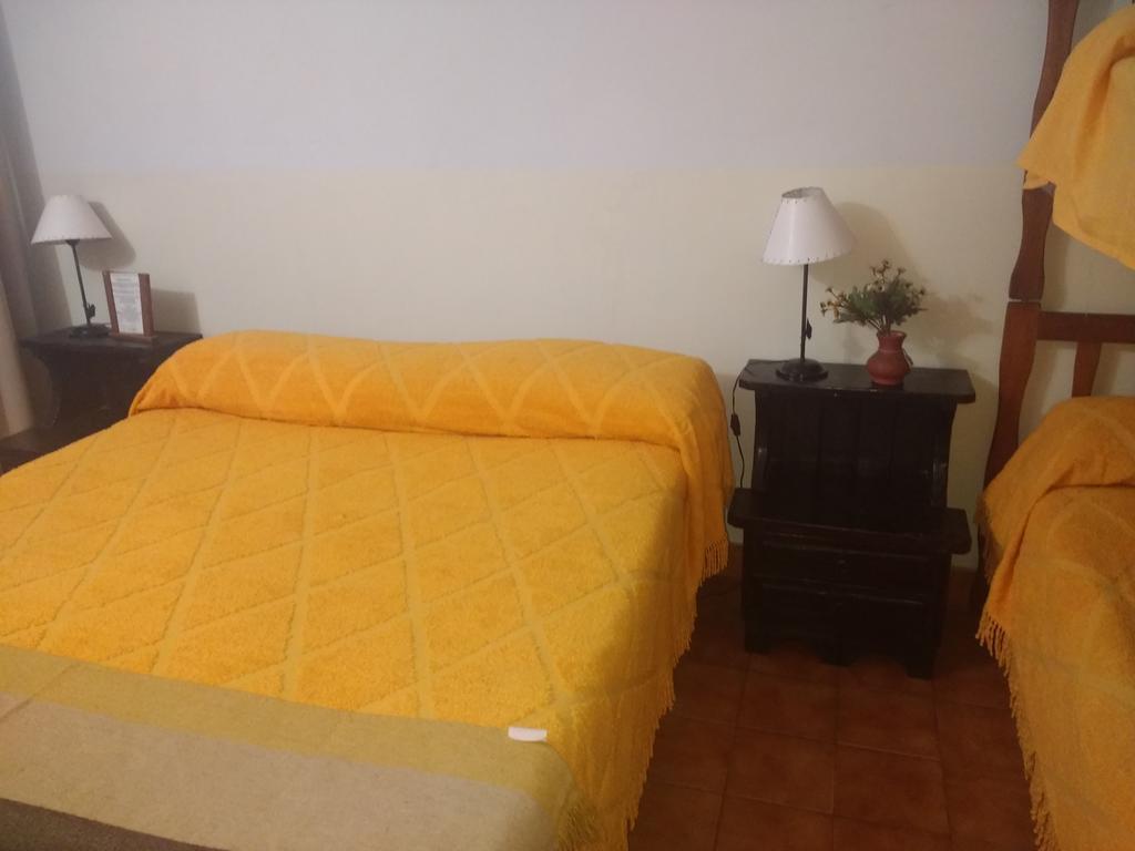 סלטה Hotel Satiri מראה חיצוני תמונה